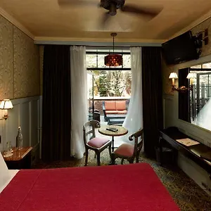 the-jane-hotel.us-newyorkcity.com/